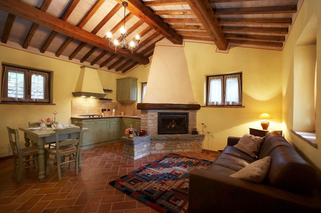 Casale Favilluta Guest House Petrignano Стая снимка