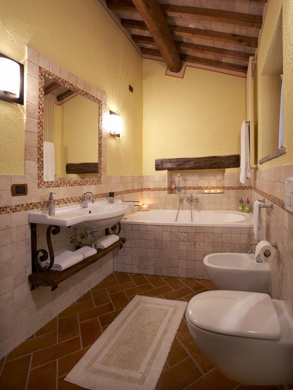 Casale Favilluta Guest House Petrignano Стая снимка